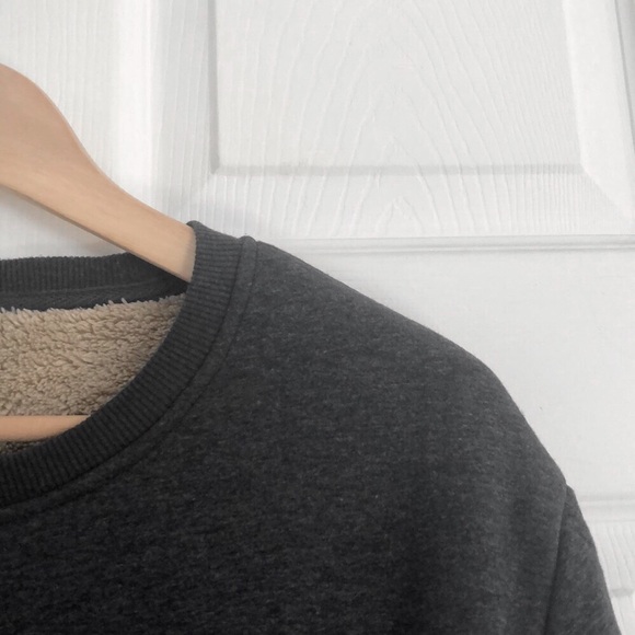 Grey fleece lined crewneck - Picture 2 of 4